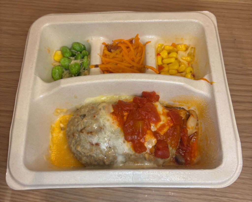 きのことチーズのトマトハンバーグ